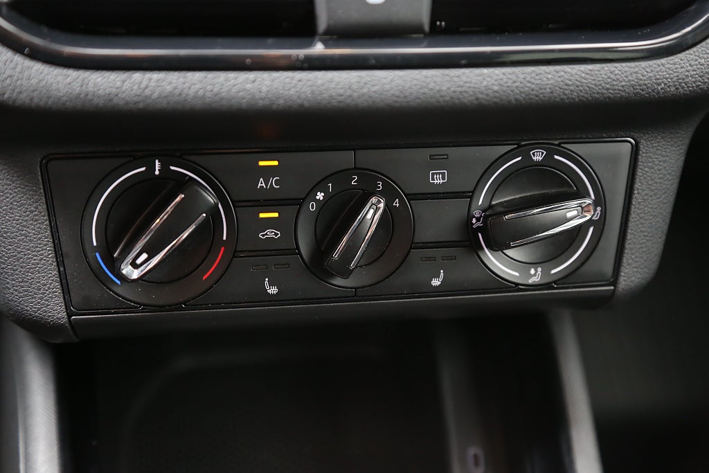 Skoda Kamiq 1,0 TSI Ambition 115hk Kamera CarPlay Drag 2020