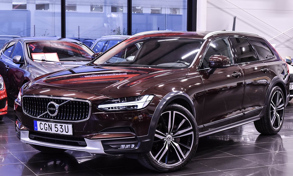 Volvo V90 Cross Country D4 AWD Geartronic Pro Euro 6|HUD|Dragkrok|Navi|21Tum