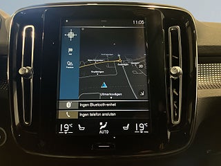 Volvo XC40 D4 AWD Geartronic R-Design Drag Navi Kamera Skinn S&V – bild 15