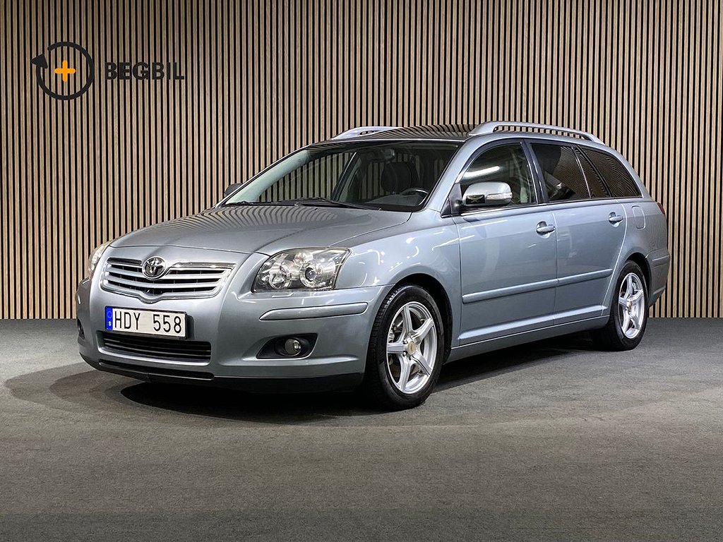 Toyota Avensis Kombi 2,0 D-4 VVT-i 147 HK I Dragkrok I taklucka I Nyservad