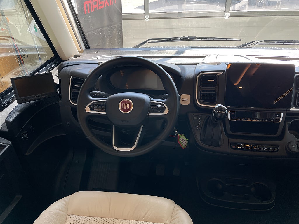 Knaus 900 LEG Sun I / Hydraul-ben /AC- Bodel/Solcell x8 / litium / Inv - Knaus