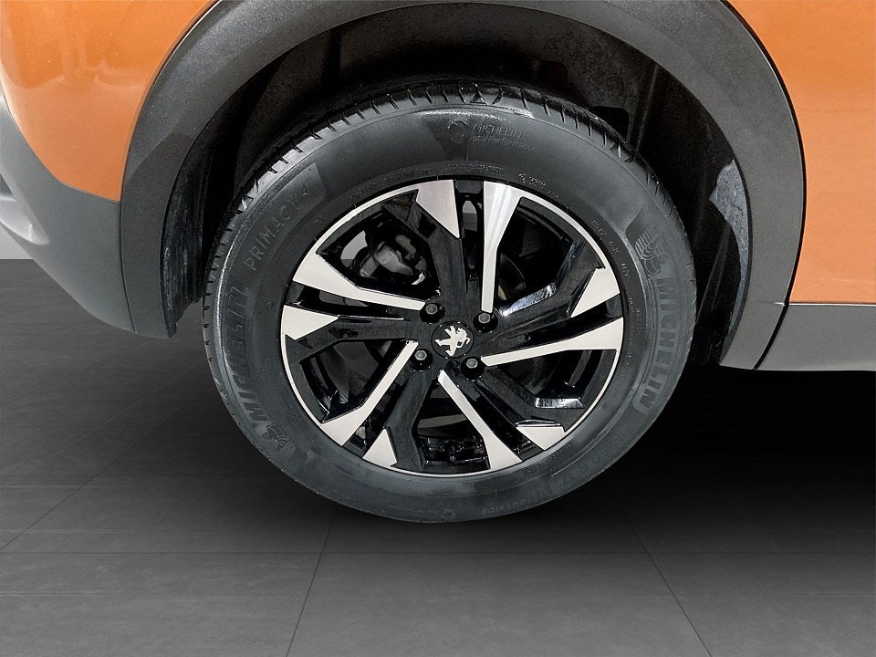 Bild på Peugeot 2008 Allure 1.2 PT 130hk Aut - B-KAMERA, CARPLAY