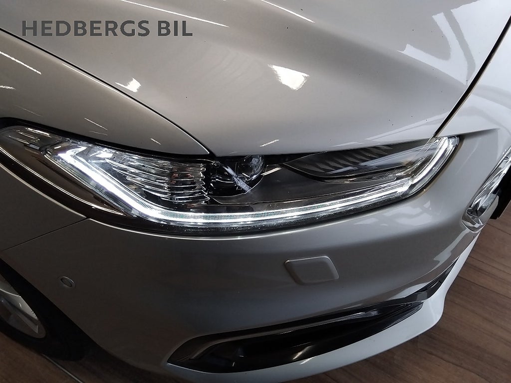 Ford Mondeo Kombi 2.0 EcoBlue AWD SelectShift Titanium thumbnail