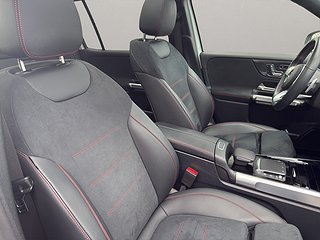 SUV Mercedes-Benz GLB 5 av 15