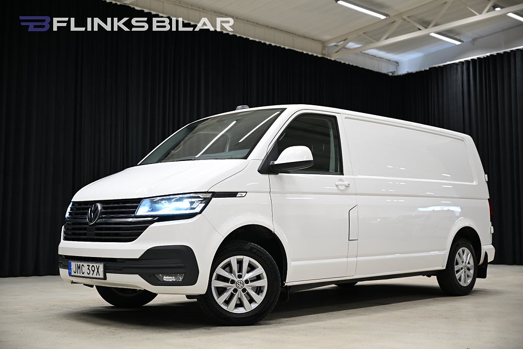 Volkswagen Transporter DSG 150HK L2|Nedlackad|LED|Drag|Värmare|Backkamera|Moms
