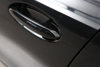 Kombi BMW 330e 9 av 26