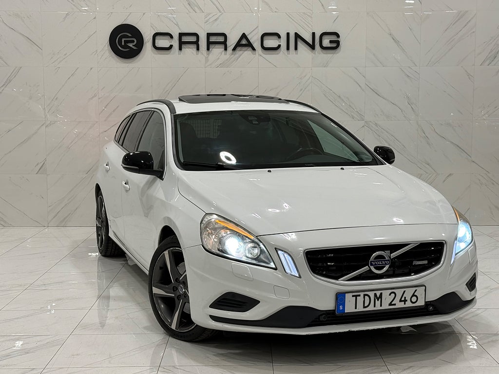Volvo V60 D5 AWD Geartronic R-Design|Nykamrem|Dragkrok|