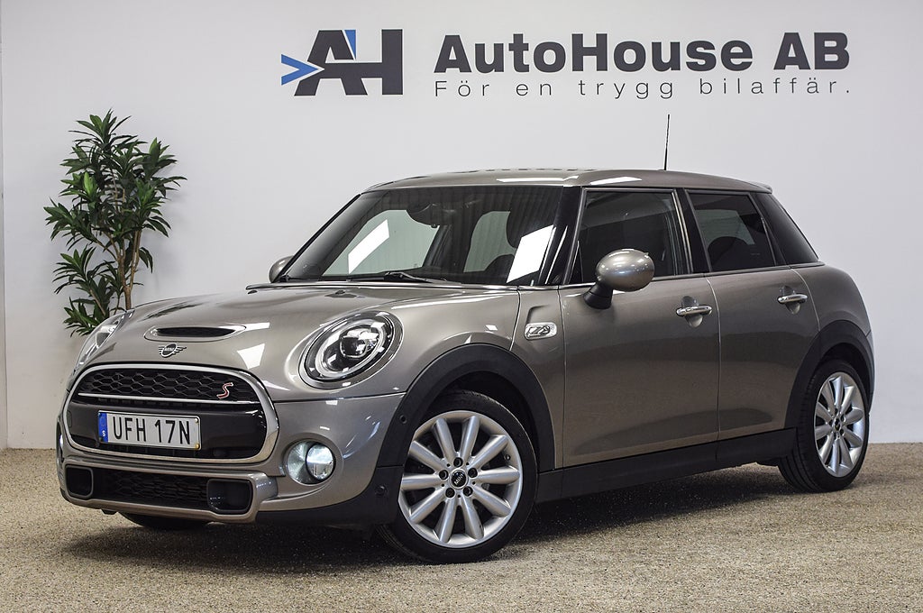 MINI Cooper S 5-dörrars Chili II H/K CarPlay GPS Keyless Garanti