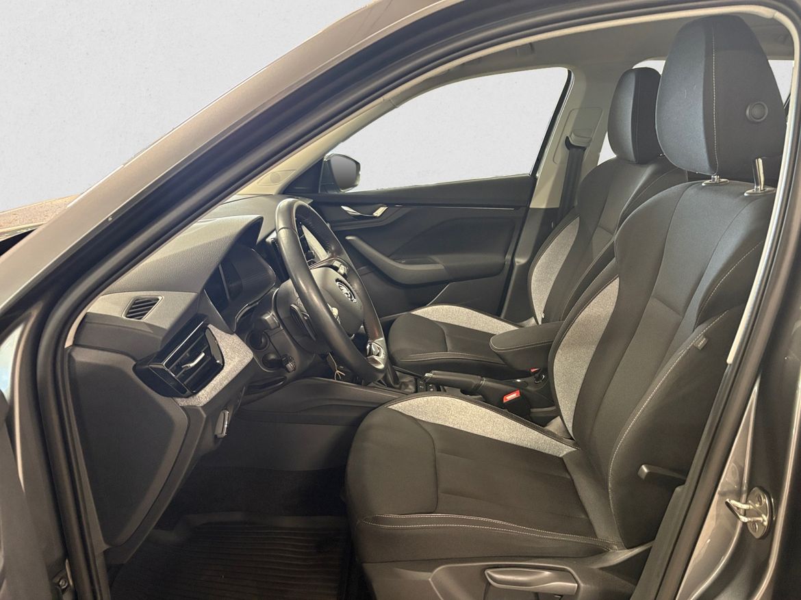Skoda Kamiq 1,0 TSI 115 HK Selection DSG 2024, bild 5/10