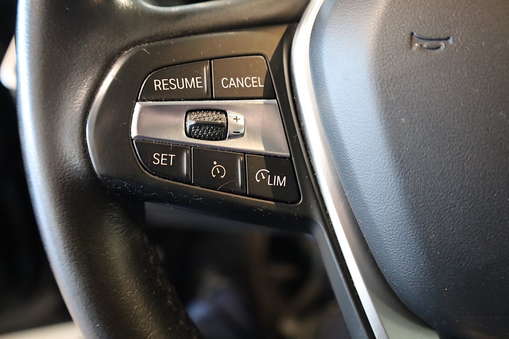 BMW 330e Sedan Steptronic Sport line H&K Navi Läder CarPlay 2020