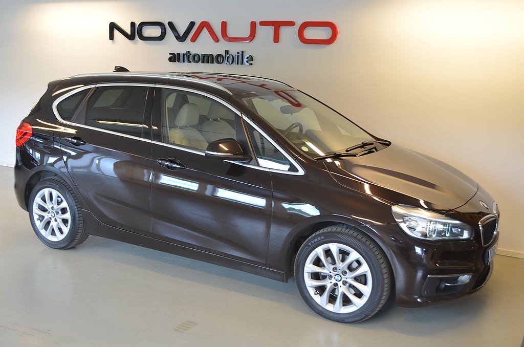 BMW 218 dA Luxury Panorama GPS Kamera Läder LED Elstolar EU6