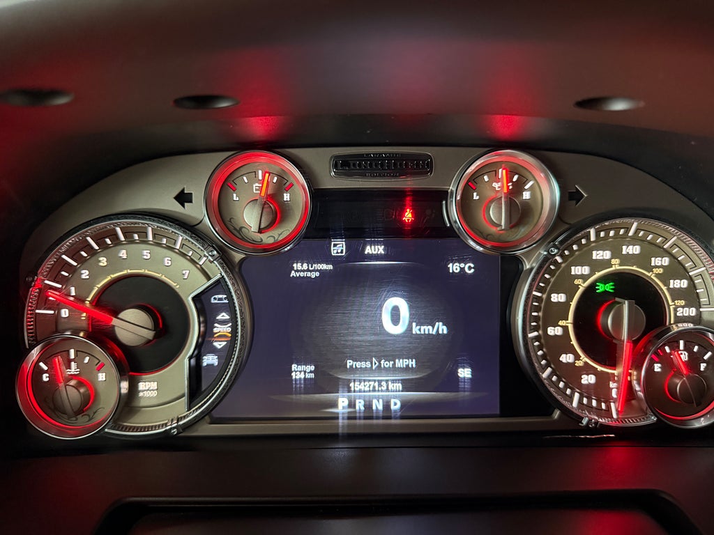 Dodge RAM Crew Cab 5.7 V8 HEMI 4×4 Long Horn - bild 20