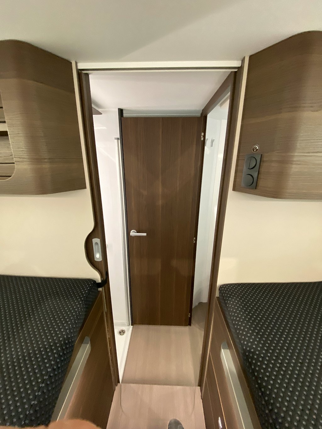 Adria Matrix Supreme 670 SL / Taksäng / Alde / Aut 180hk/Ugn - Adria