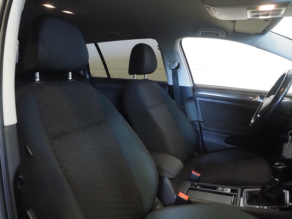 Volkswagen Golf Sportscombi 1.0 TSI 116hk | Drag | B-Kamera | Carplay | 2019