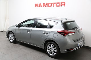 Halvkombi Toyota Auris 4 av 23