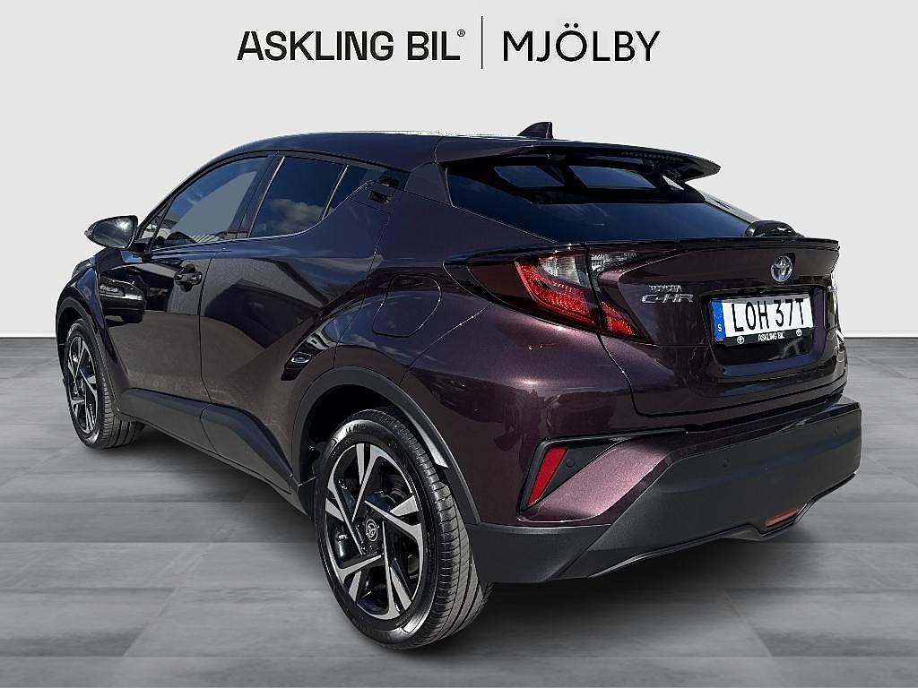 Toyota C-HR 2023 - miniatyr 3