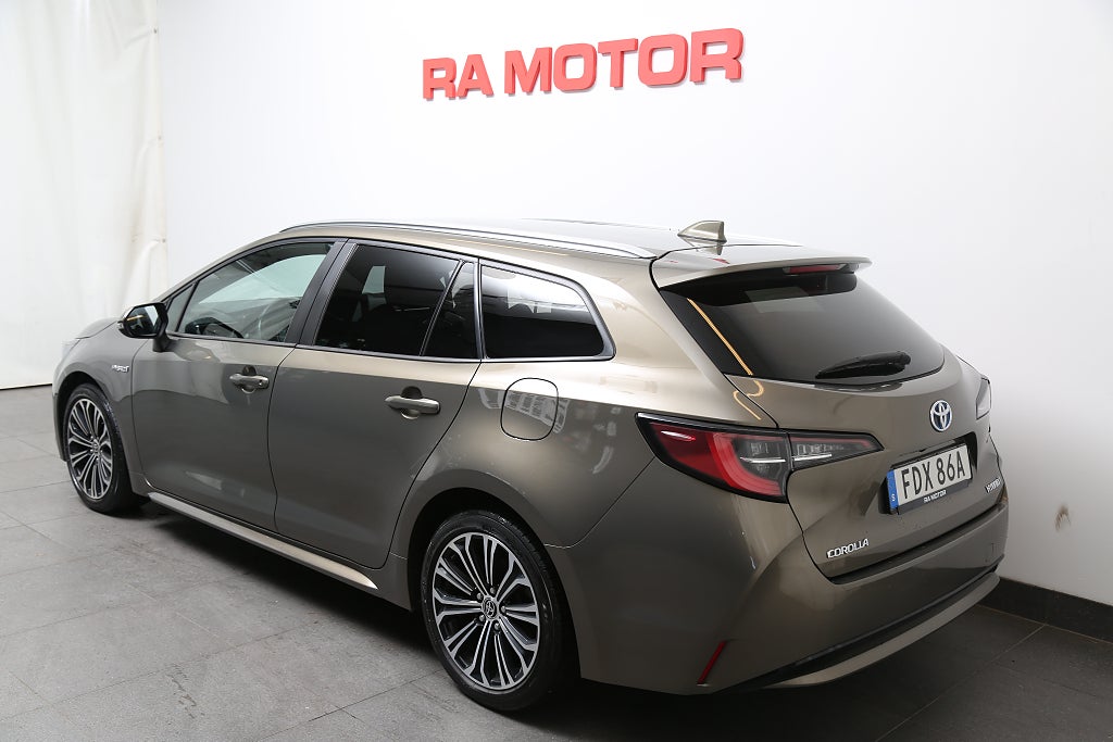 Toyota Corolla Touring Sports Hybrid e-CVT 122hk Style Motorvärmare 2020