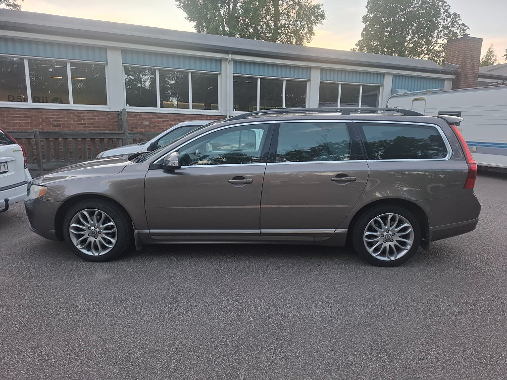 Volvo V70 2.4D (175Hk) Momentum 