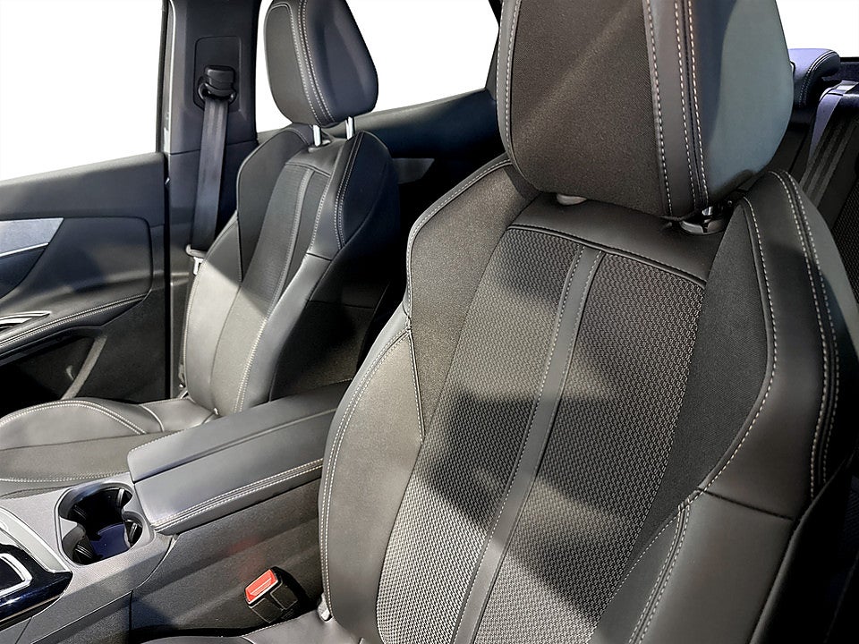 Bild på Peugeot 3008 GT 1.2 PT 130hk Aut B-KAMERA CARPLAY