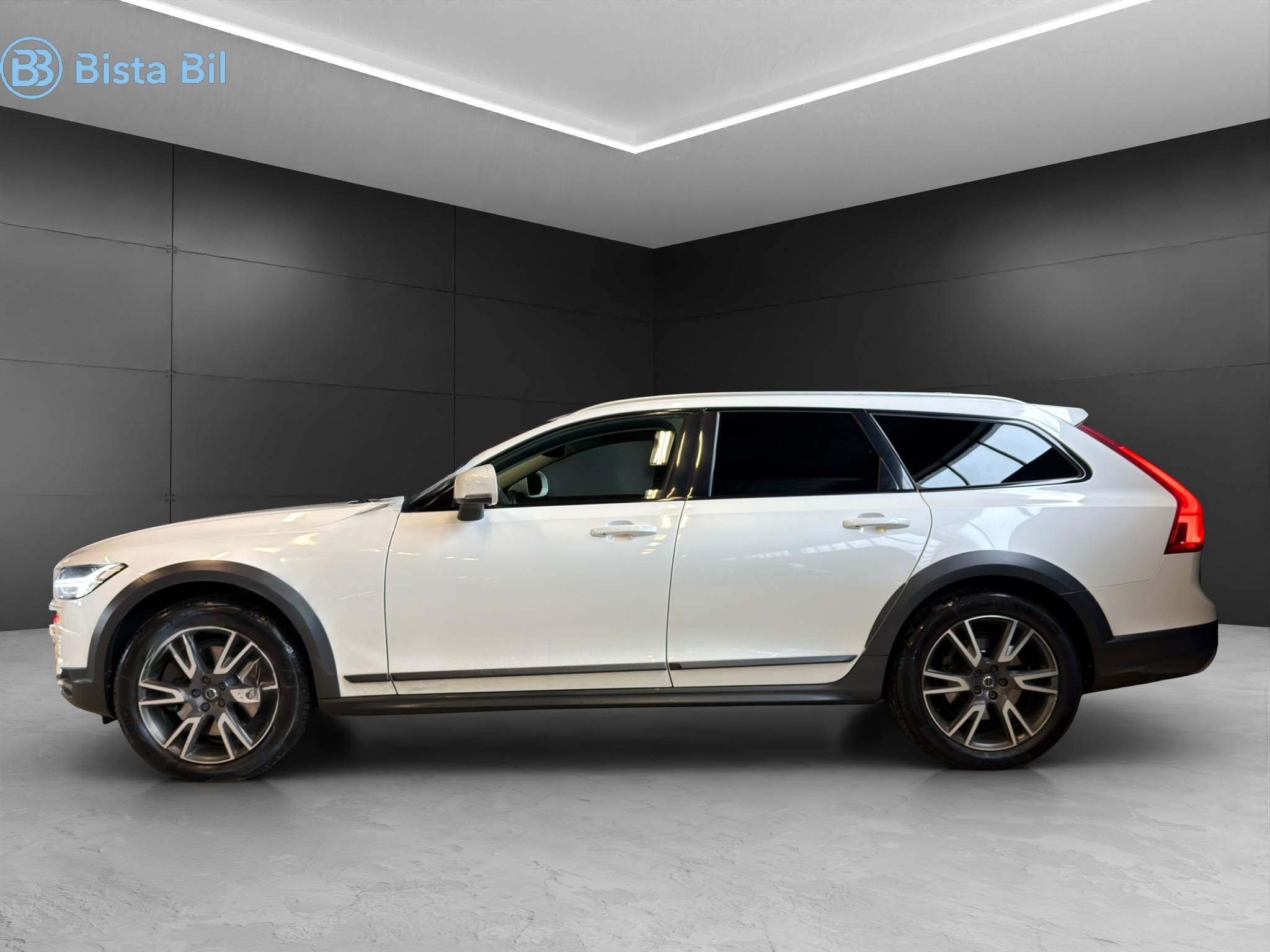 Volvo V90 Cross Country 2018, kuva 4/40