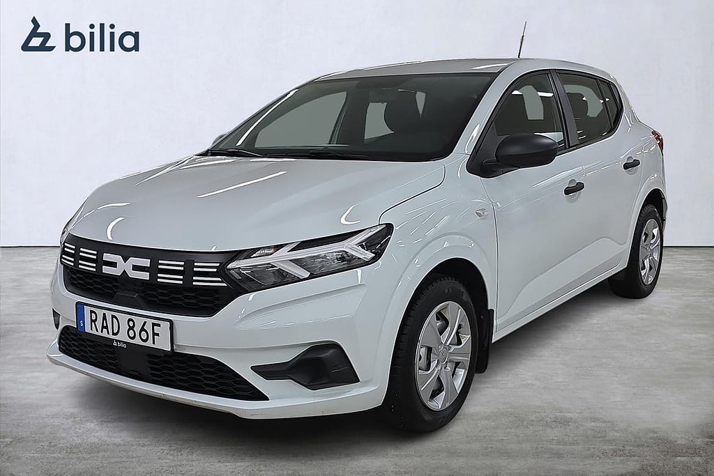 Dacia Sandero TCe 90 Essential IV/ Farthållare/ Parkering sensorer ...