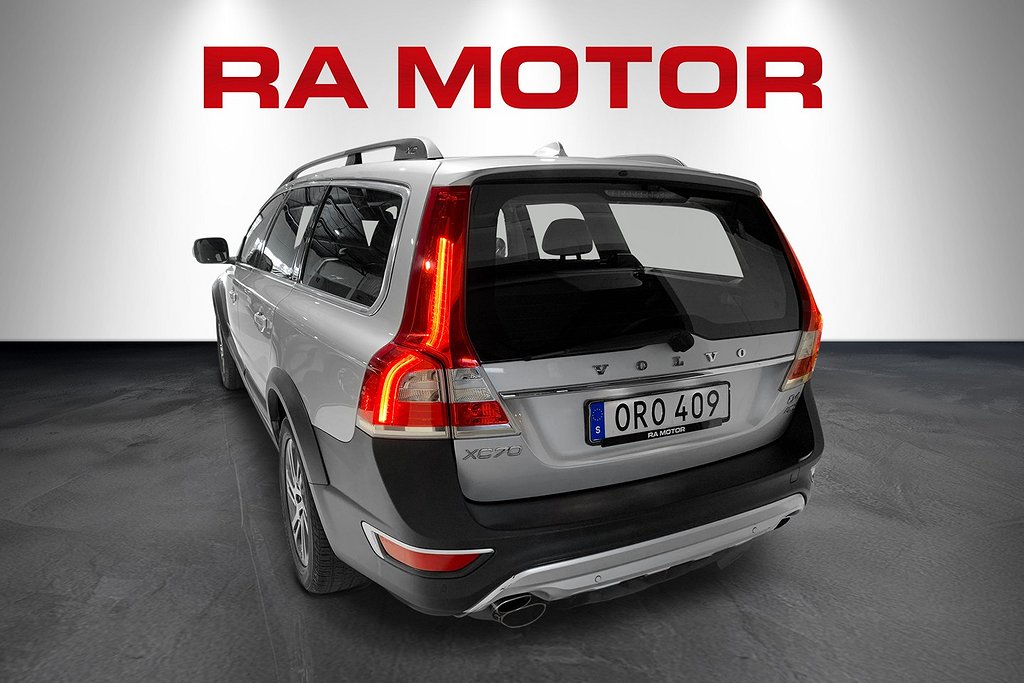 Volvo XC70 D4 AWD Momentum | 1 ÄGARE | LÅGA MIL | DRAG 2015
