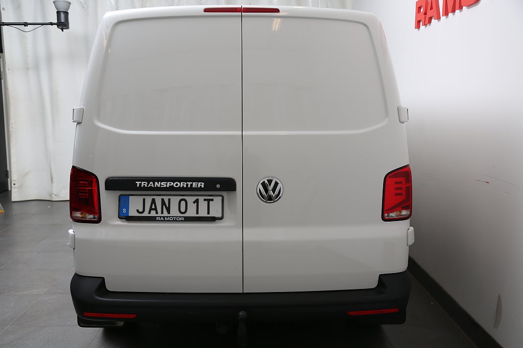Volkswagen Transporter T30 2,0 TDI 150hk SCR Skåp DSG Värmare Drag Leasbar 2024