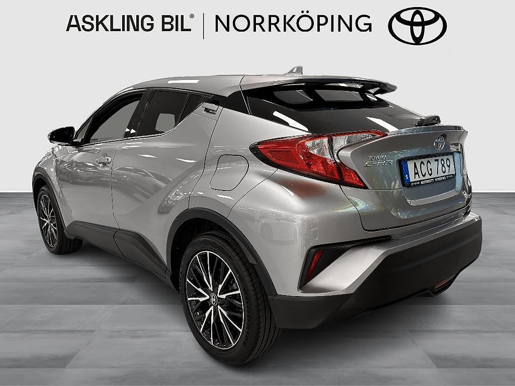 Toyota C-HR 2018 - miniatyr 3