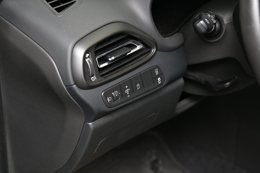 Hyundai i30 1,0 T-GDi MHEV Essential Kombi Aut Navi Kamera