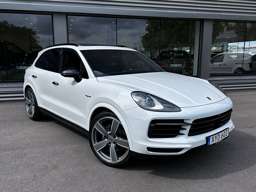 Porsche Cayenne E-Hybrid 462hk / Panorama / BOSE / Drag 