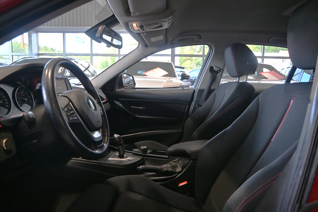 BMW 328i 2014 - miniatyr 8