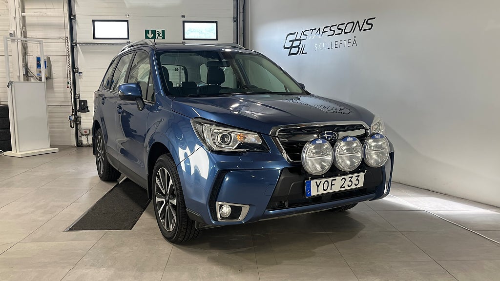Subaru Forester XT 241hk 4WD Automat | Drag, V-hjul, M-värm, X-ljus