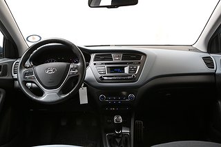 Halvkombi Hyundai i20 18 av 22