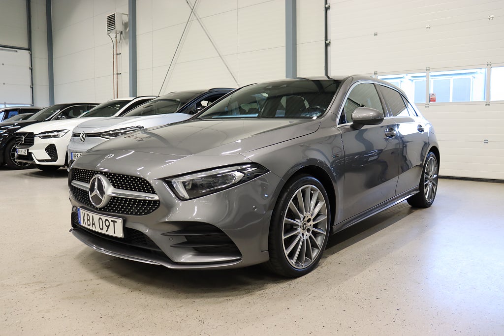 Mercedes-Benz A250 e 250 e 8G-DCT AMG Line B-Kamera Pano B-Värm Navi 218hk