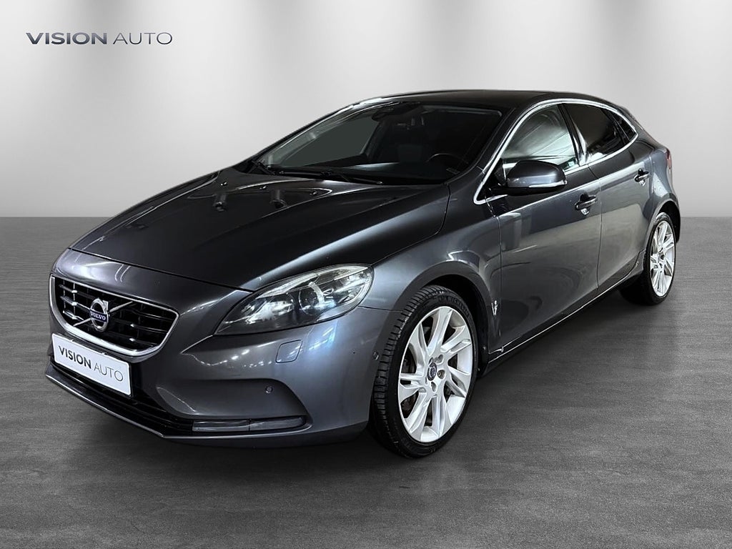 Volvo V40 D3 Geartronic Momentum | Pano | Drag | Kamera | 150hk