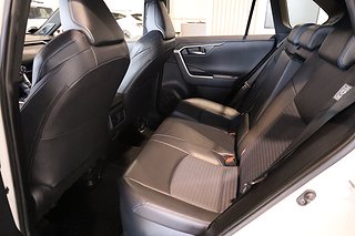 SUV Toyota RAV4 11 av 25