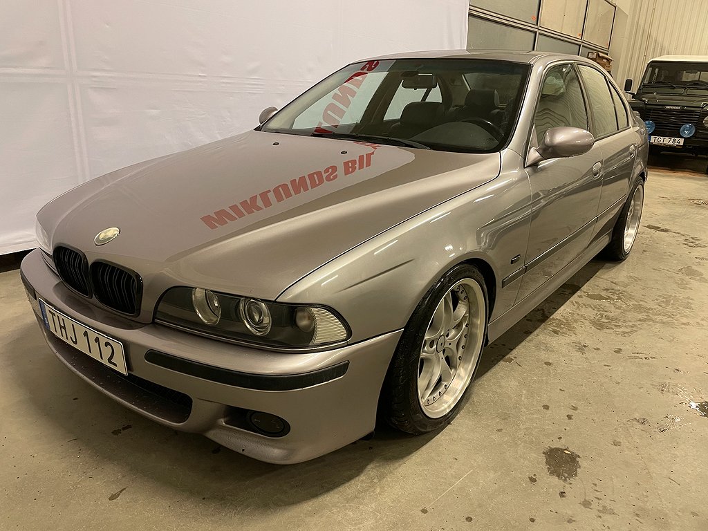 BMW 540 i Sedan V8 en UNIK Klassiker Helskinn Xenon