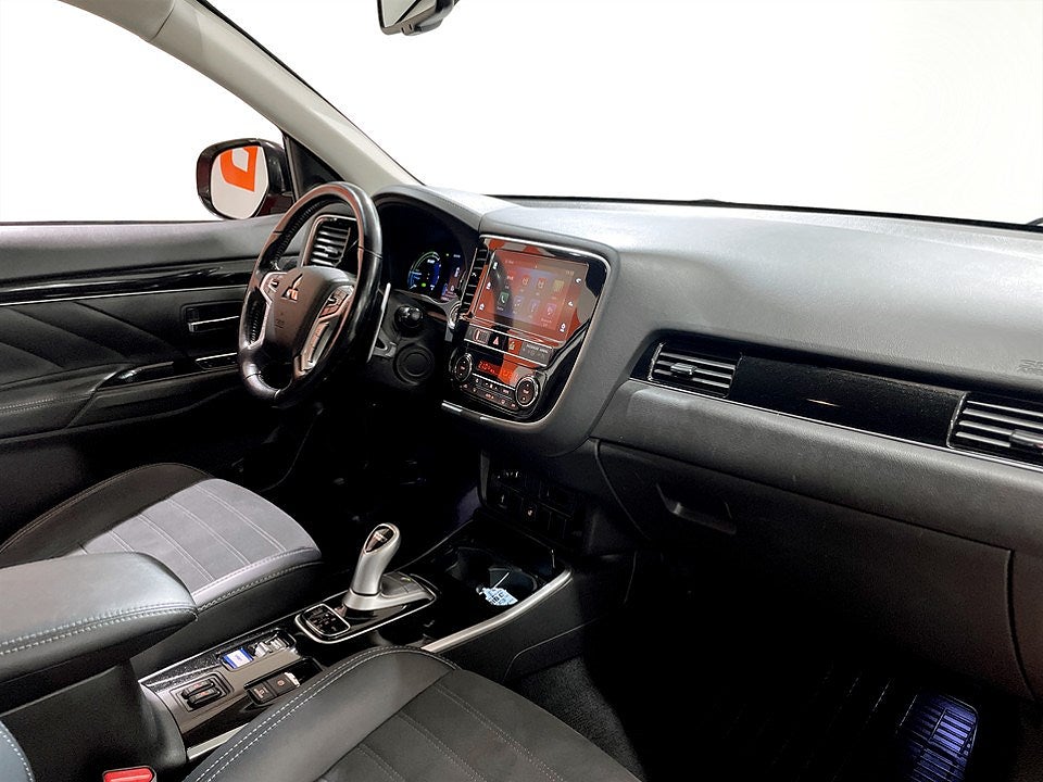 Bild på Mitsubishi Outlander Comfort PHEV 224hk Aut 4WD - B-KAMERA, RATTVÄRME