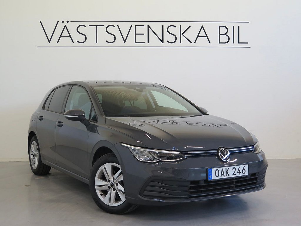 Volkswagen Golf 1.5 eTSI Automat Värmare/Navi/Vinter