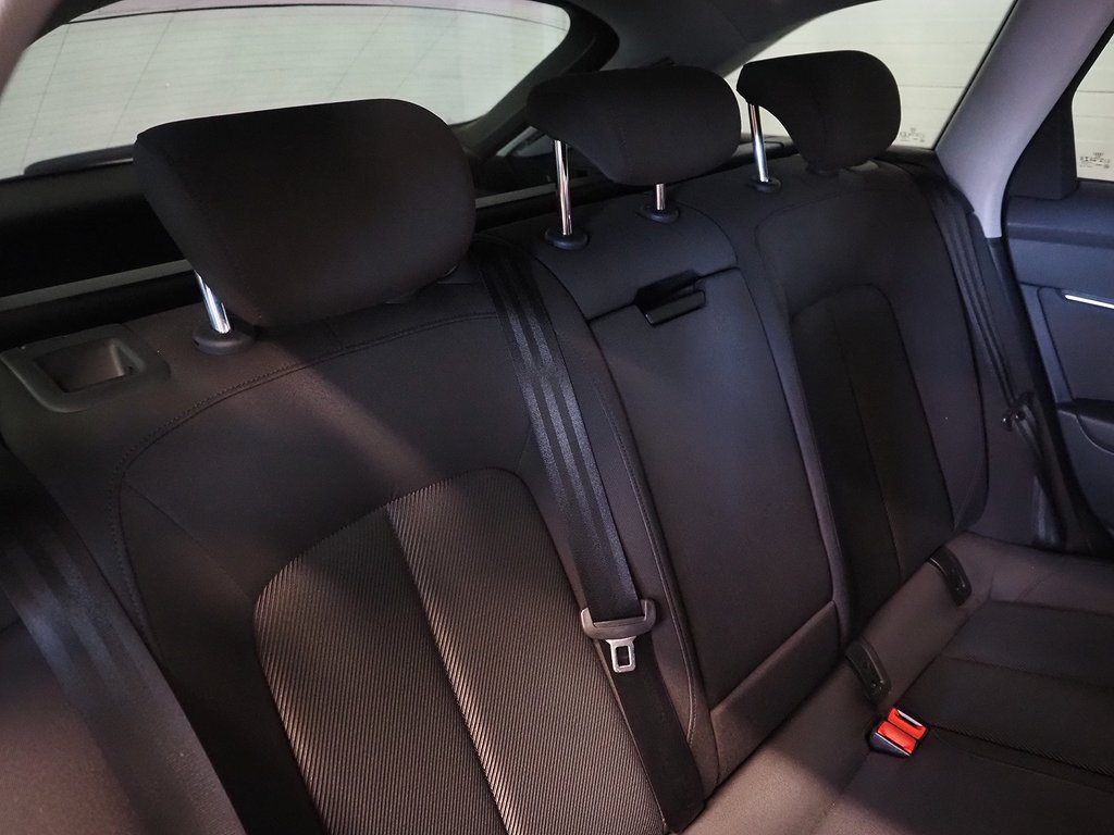 Audi A6 Avant 40 TDI 204hk Quattro S-Tronic D-Värm Drag Nav 2019