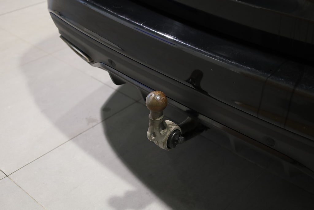 Mercedes-Benz C 300 T e AMG Night-EDT Drag Värmare Kamera Navi