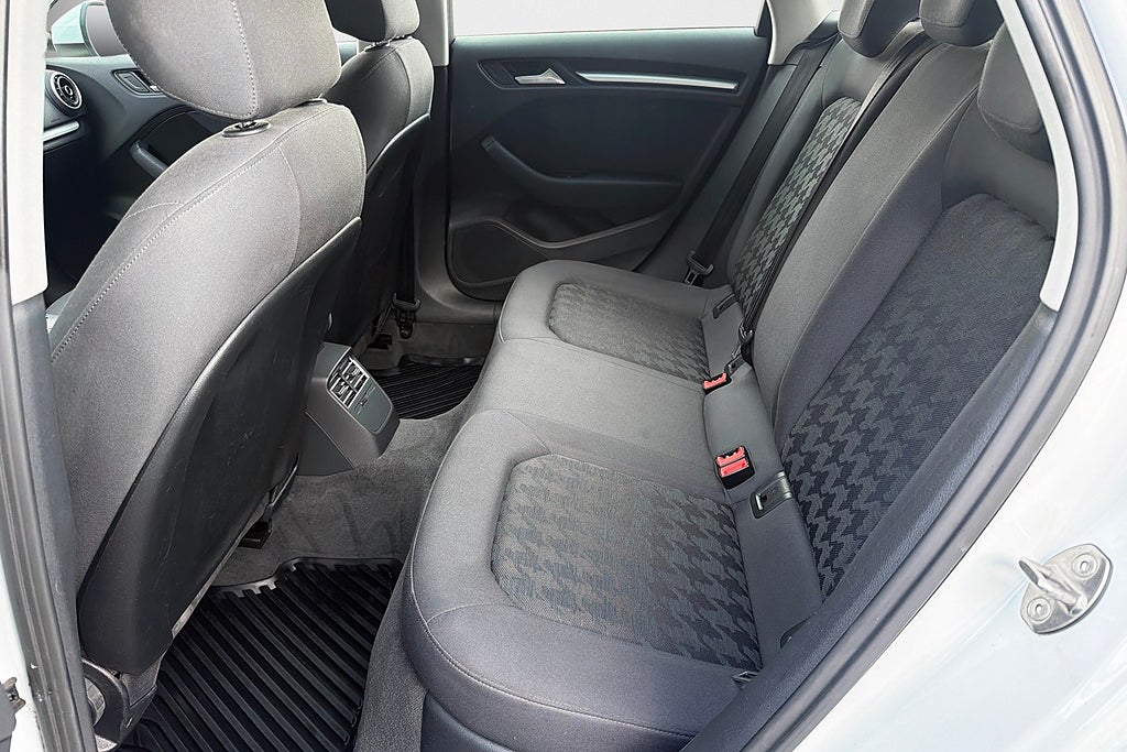 Audi A3 2016 - miniatyr 9