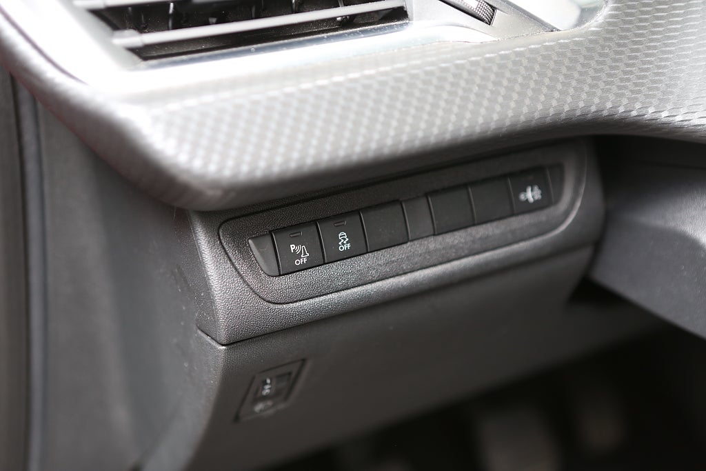 Peugeot 208 1,2 PureTech 82hk Style 5-D Panorama 2016