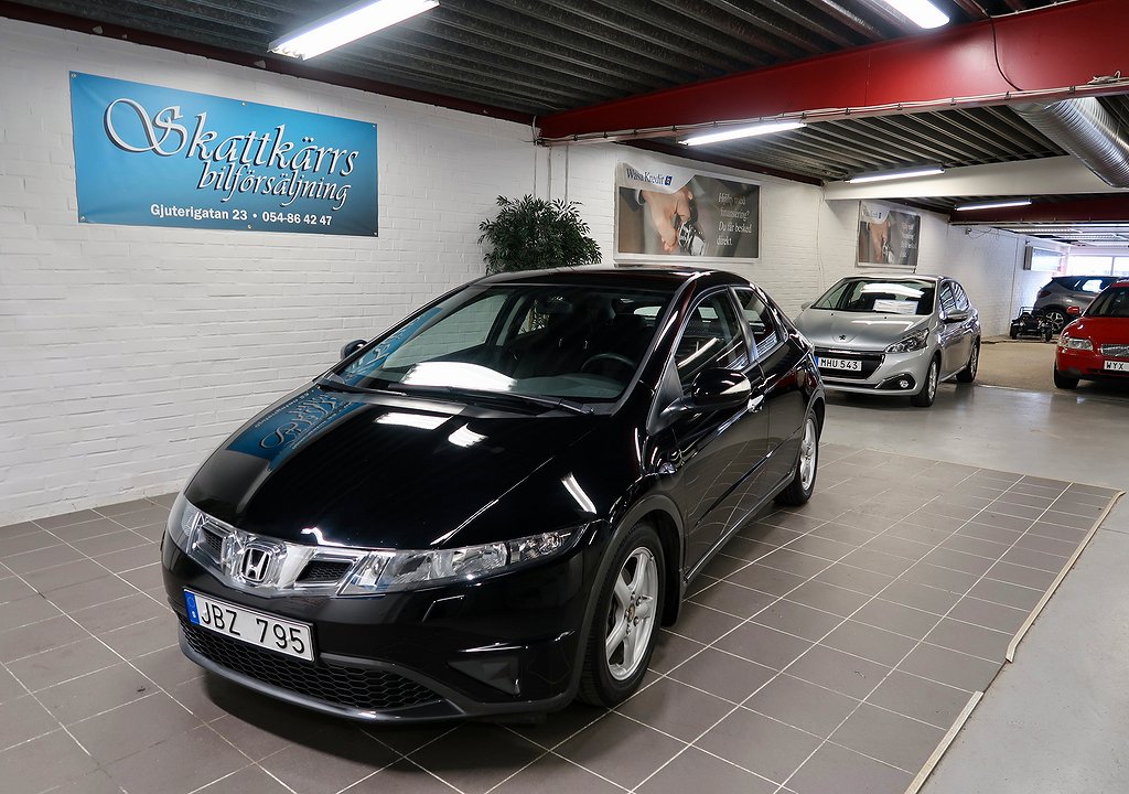 Honda Civic 5-dörrar 1.8 i-VTEC Endast ( 3600 mil)