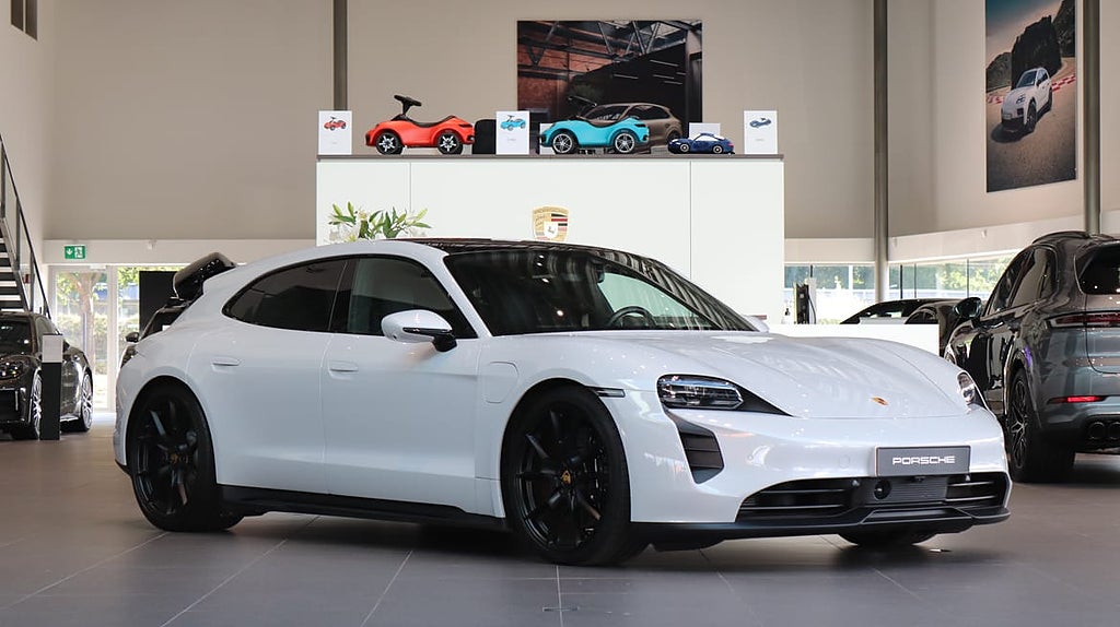 Porsche Taycan GTS 