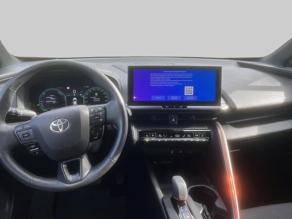 Toyota C-HR 2024 - miniatyr 8