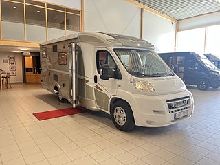 Husbil-halvintegrerad Hymer T 674 SL 2 av 30
