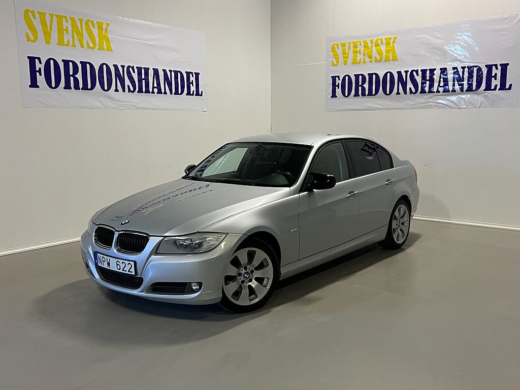 BMW 318D Sedan LCI Comfort Dragkrok Parkeringssensorer Euro 5