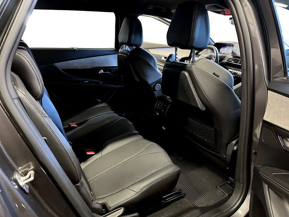 Bild på Peugeot 5008 GT 1.2 PT 130hk Aut 7-SITS B-KAMERA
