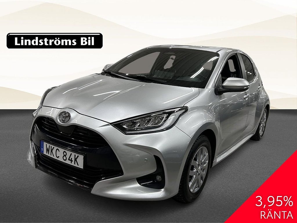 Toyota Yaris Hybrid 1,5 130 5D STYLE VINTERHJUL MOMS